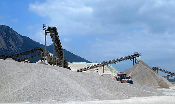 怎么選購制砂機(jī)？唐山金路來幫忙